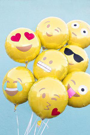 DIY Emoji Balloons