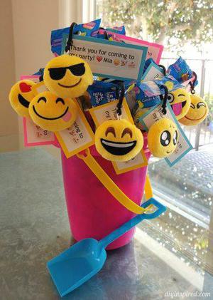 Emoji Favors