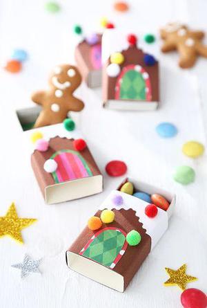 Mini Gingerbread House Boxes