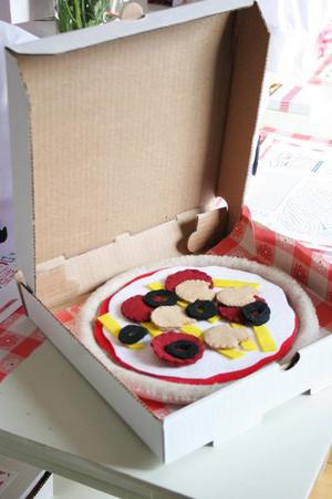 Felt Pizza