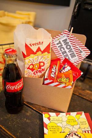 Popcorn Box Favor