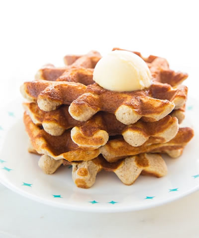 Crispy Sweet Cinnamon Keto Waffles