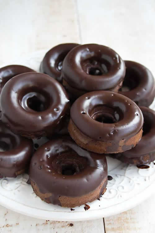 Low-Carb-Keto-Chocolate-Donuts-Sugar-Free