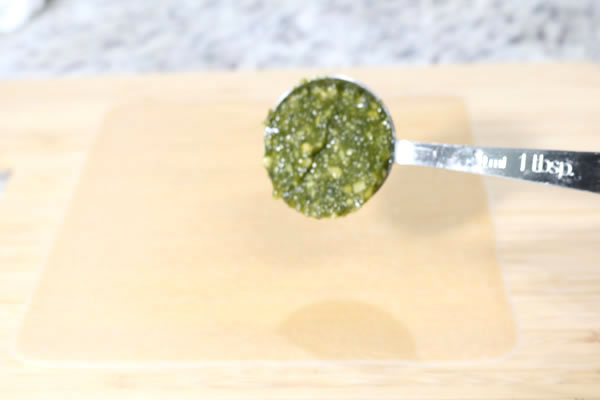 Keto Breakfast Recipe - Low Carb Egg - Spinach - Keto friendly pesto - keto pesto sauce - dip - low carb pesto