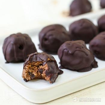 Healthy Keto Cookie Dough Truffles