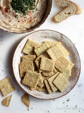 Crispy Keto Crackers _ Low Carb Crackers