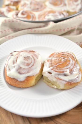 Keto Cinnamon Rolls - Low Carb Ooey Gooey Cinnamon Rolls 