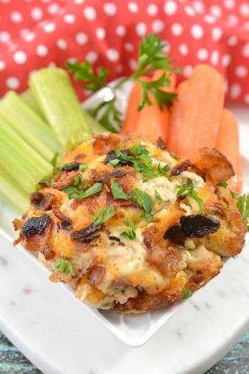 Keto Jalapeno Popper Chicken Dip