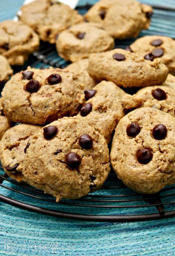 Almond Butter Chocolate Chip Cookies