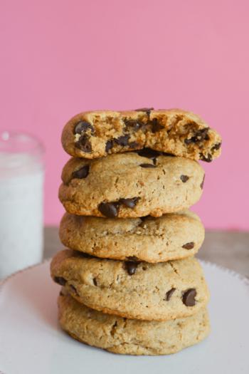 Keto Peanut Butter Chocolate Chip Cookies